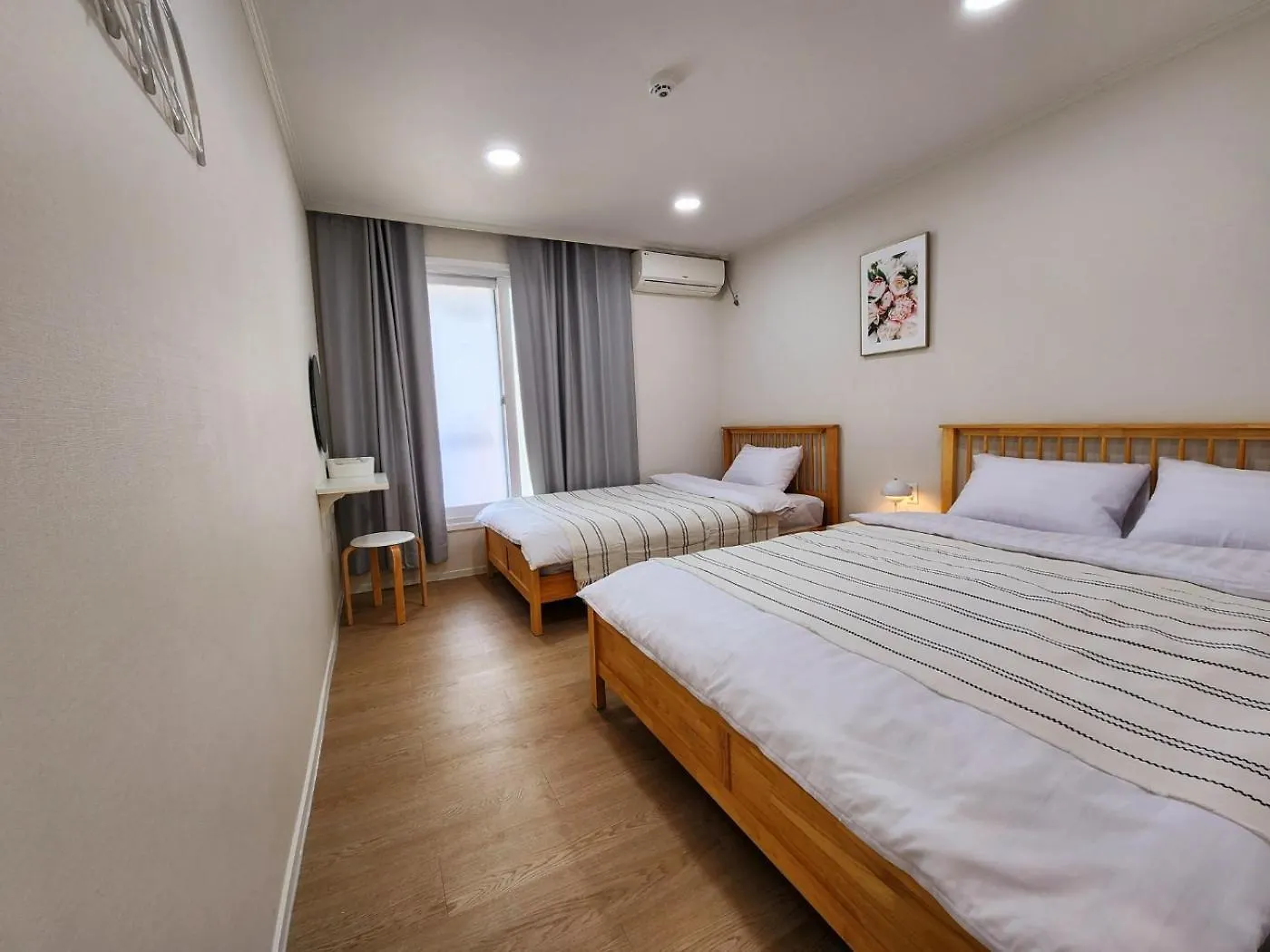 Апартаменты Hongdae Station House Сеул Южная Корея